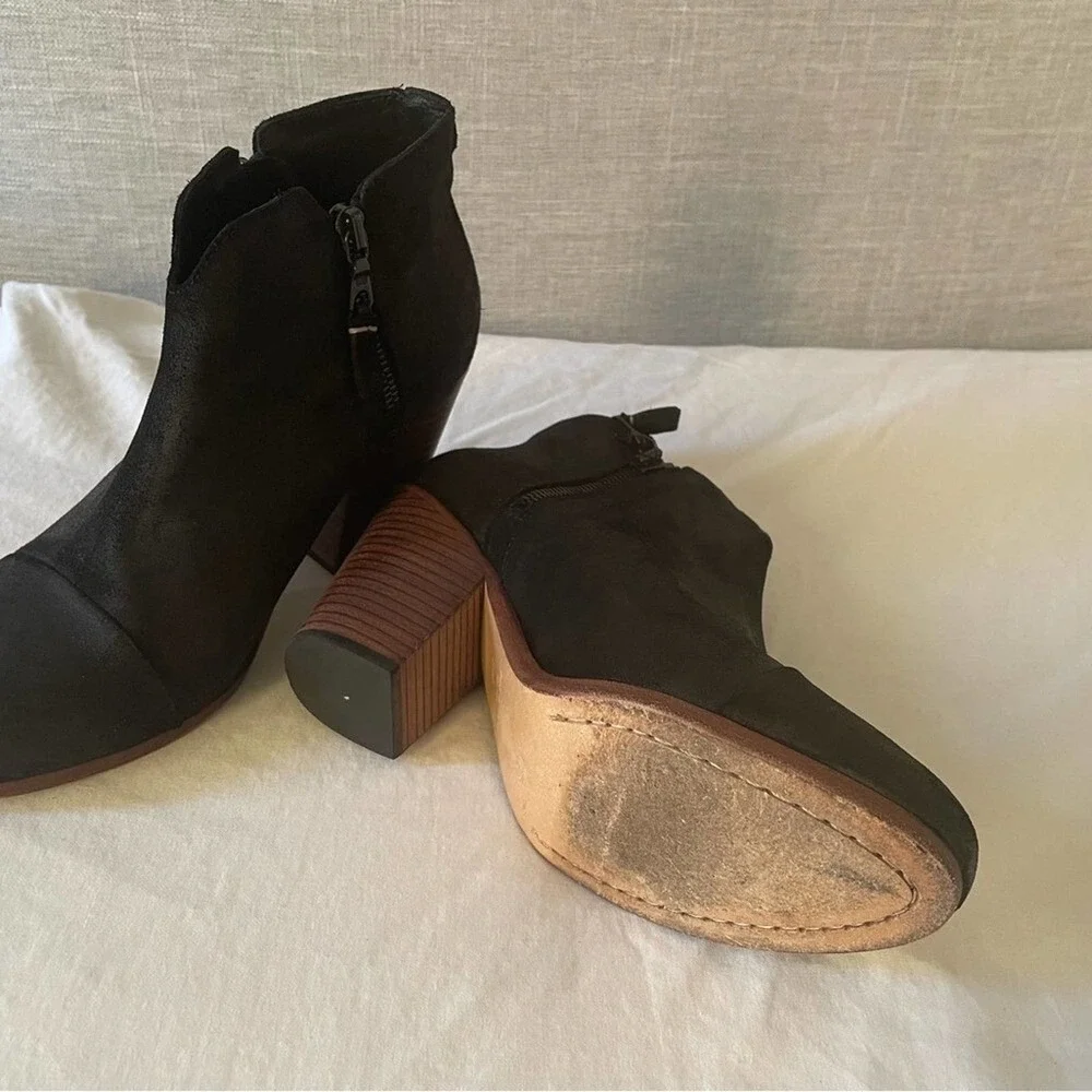 rag & bone Margot leather bootie black metal zip and brown heel.